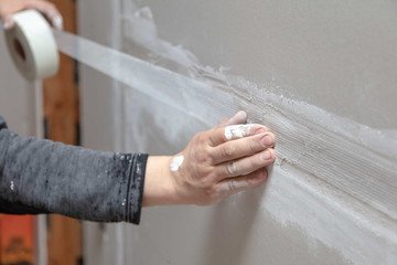 DIY plastering in Sydney -Taping the drywall join