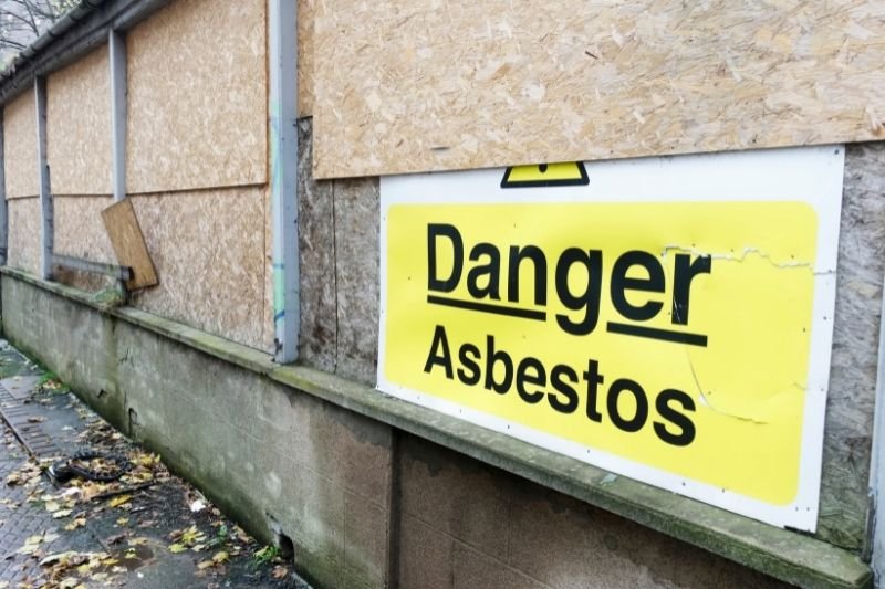 Some popcorn ceilings contain harmful asbestos fibres which can become airborne when scraped off